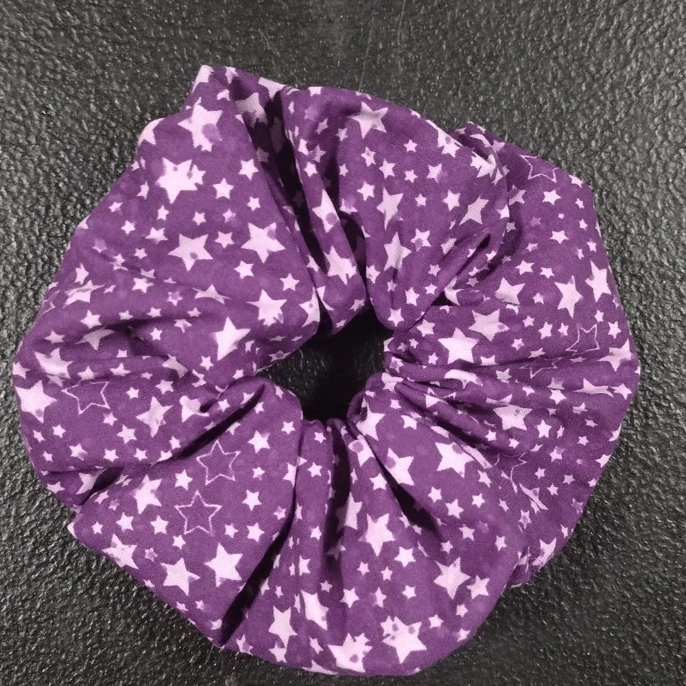 Handmade Scrunchie - Picture 1 of 2